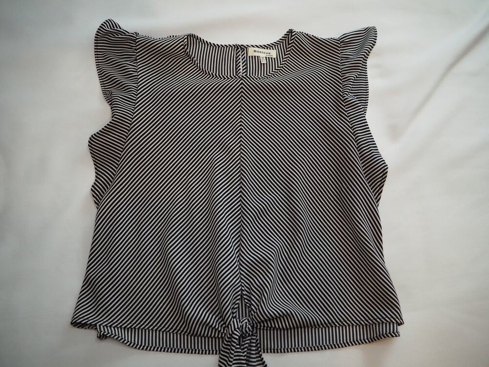 Monteau Los Angeles Women XL Black White Striped Flutter Sleeve Tie Front Top